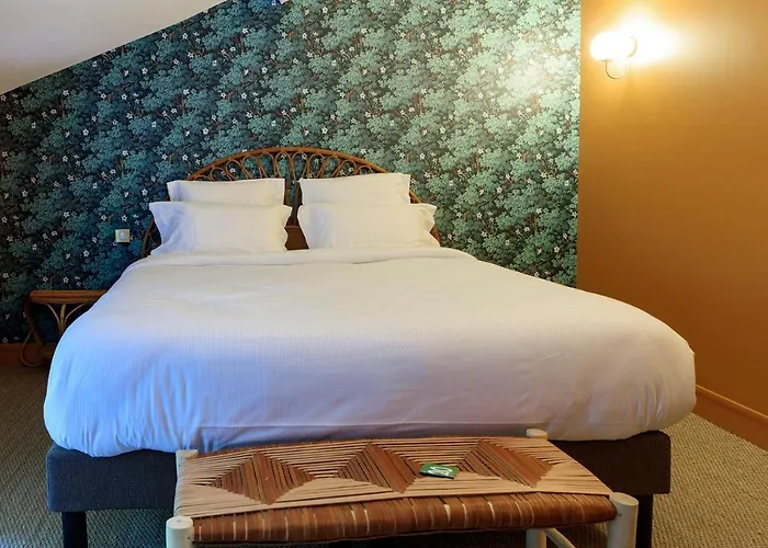 L'auberge Du Chateau Hotel Dampierre-en-Yvelines